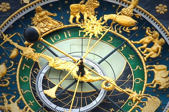 astronomical-clock-408306_1920